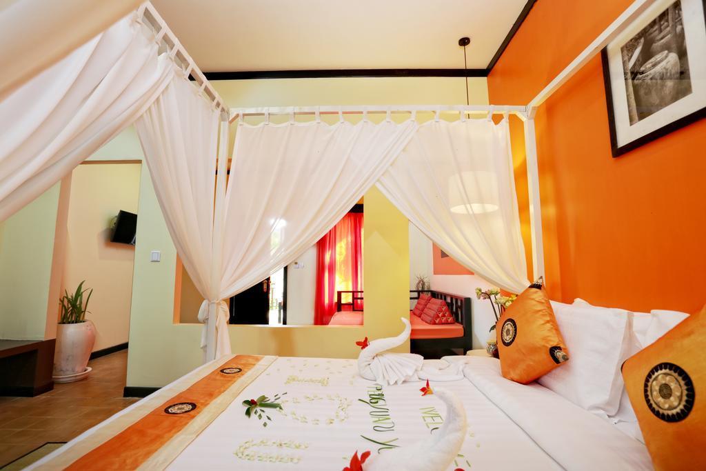 Residence Indochine Suite Siem Reap Exterior photo