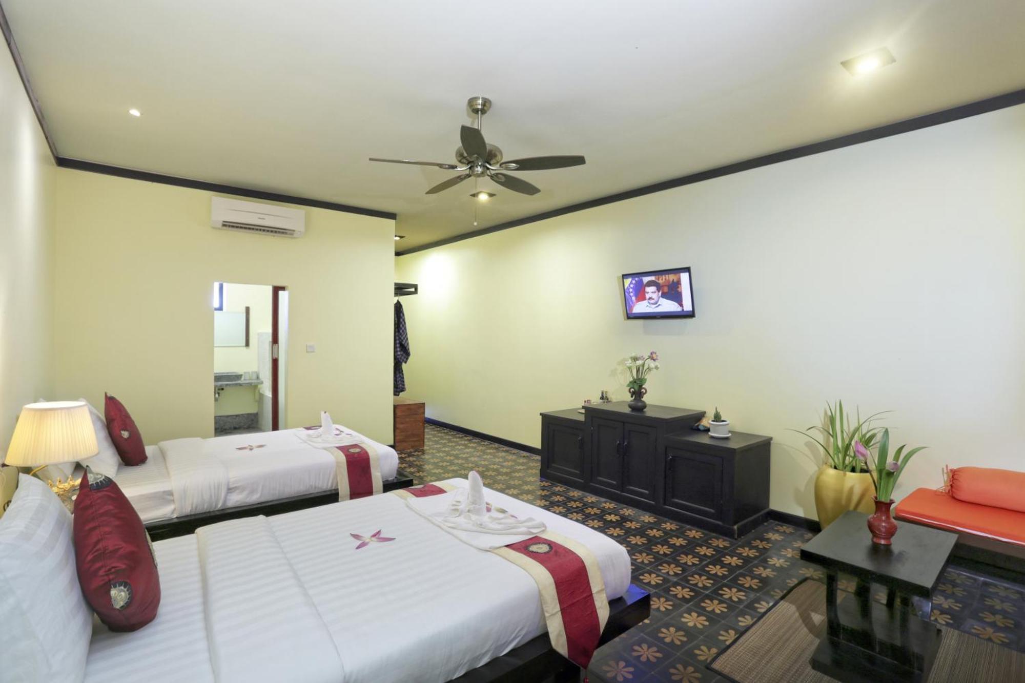 Residence Indochine Suite Siem Reap Room photo